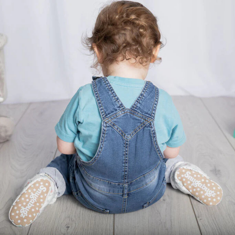 Snugabugz White Elephant Print - Baby Booties That Stay On with Non-Slip Soles