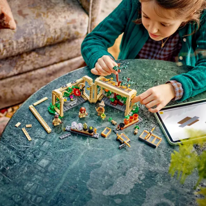 LEGO HARRY POTTER 76445 HOGWARTHS CASTLE HERBOLOGY CLASS. MULVEYS.IE