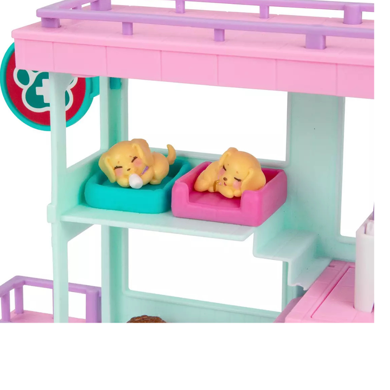 Little Live Pets Mama Surprise Families Baby Clinic Playset,