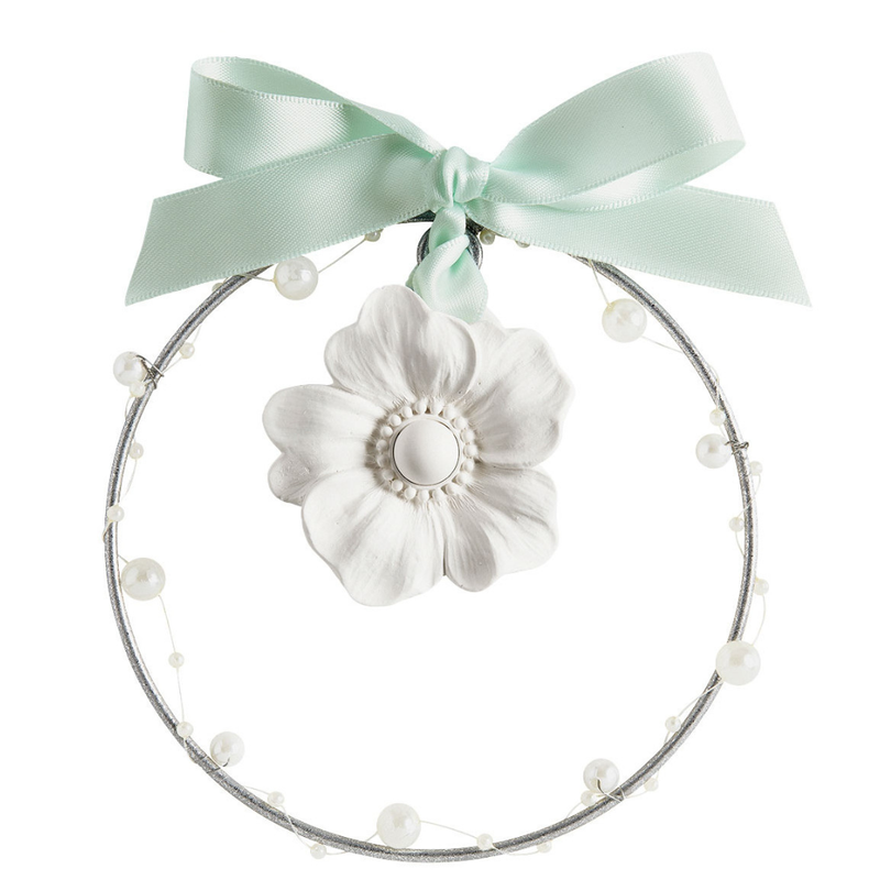 Mathlide M Pearly Festive Scented Wreath - Frosted Fir