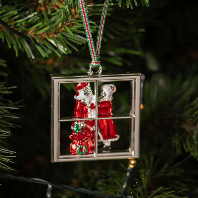 Newbridge Silverware Santa Leaving North Pole Christmas Tree Decoration