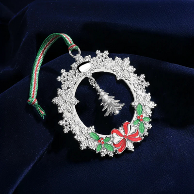 Newbridge Silverware Wreath with Christmas Tree Decoration MULVEYS.IE NATIONWIDE SHIPPING