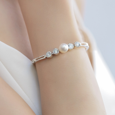 Newbridge Cubic Zirconia & Pearl Bracelet mulveys.ie nationwide shipping