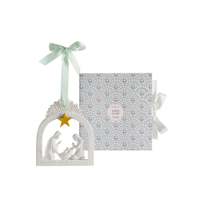 Plaster Nativity Scene Stable with Sapin Givré/Pine Scent: Mathilde