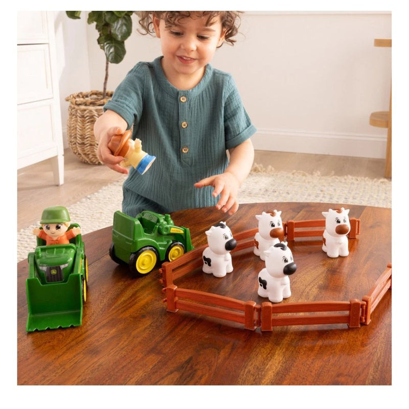 Tomy John Deere: The Cows Are Out! Farm Toy Playset