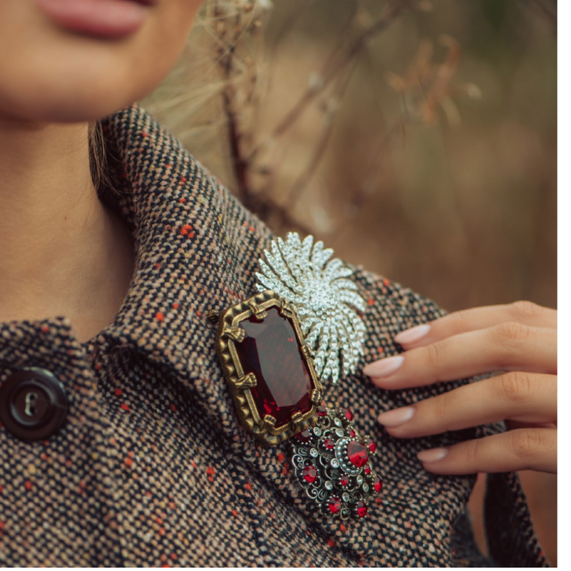 Newbridge Rectangle Brooch with Red Stone mulveys.ie nationwide  shipping