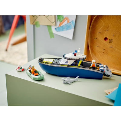 LEGO City Police Boat Chase Toy with a Speedboat 60456