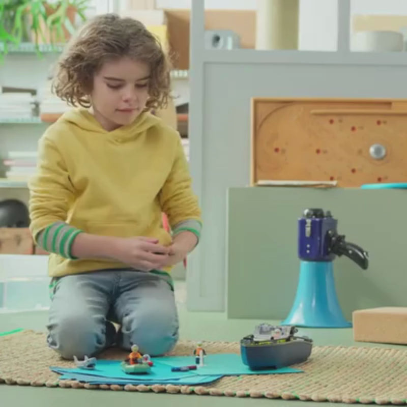 LEGO City Police Boat Chase Toy with a Speedboat 60456